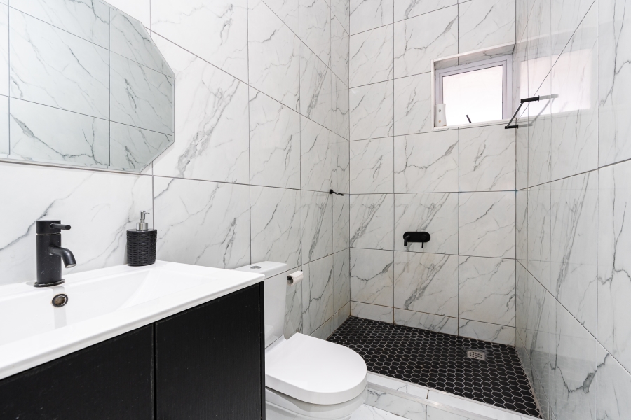 5 Bedroom Property for Sale in Weltevreden Valley Western Cape